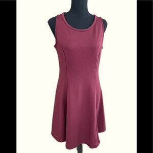 Old Navy sleeveless fit and flare Ponte knit dress, burgundy, size M